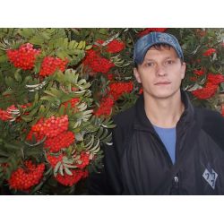 Дмитрий Администратор, продавец, работник склада.