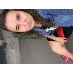 Богомолова Дарья Леонидовна Товаровед,администратор,кассир,продавец-консульт.